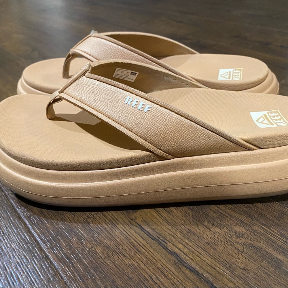 Reef Cushion Bondi- Tan Sandals - Picture 3 of 5